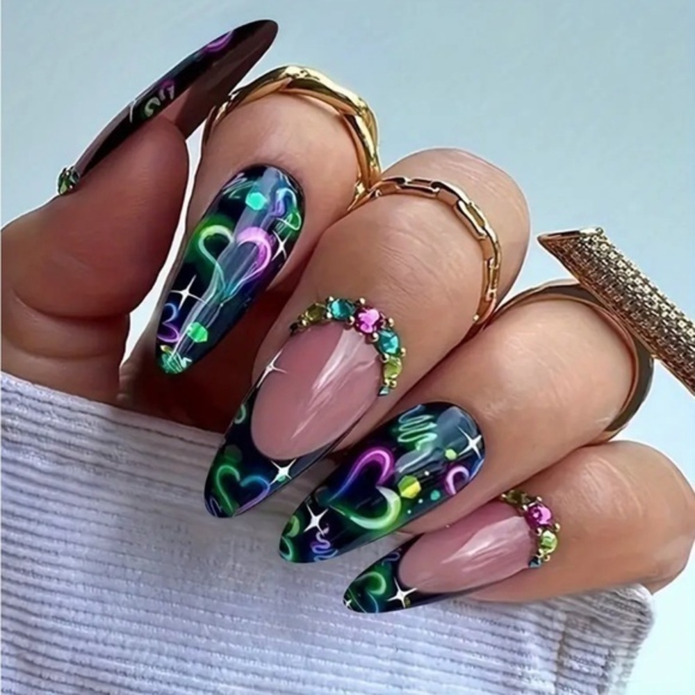 Black Heart Fake Press On Nails NWT